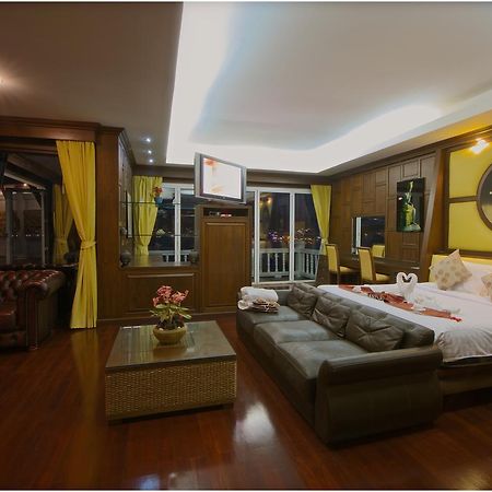 Villa Regtuk Patong Extérieur photo